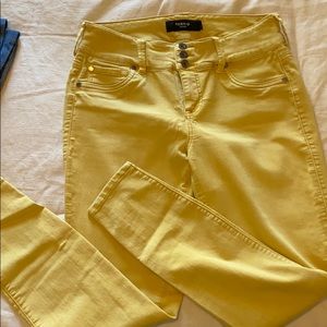 Torrid yellow skinny jeans